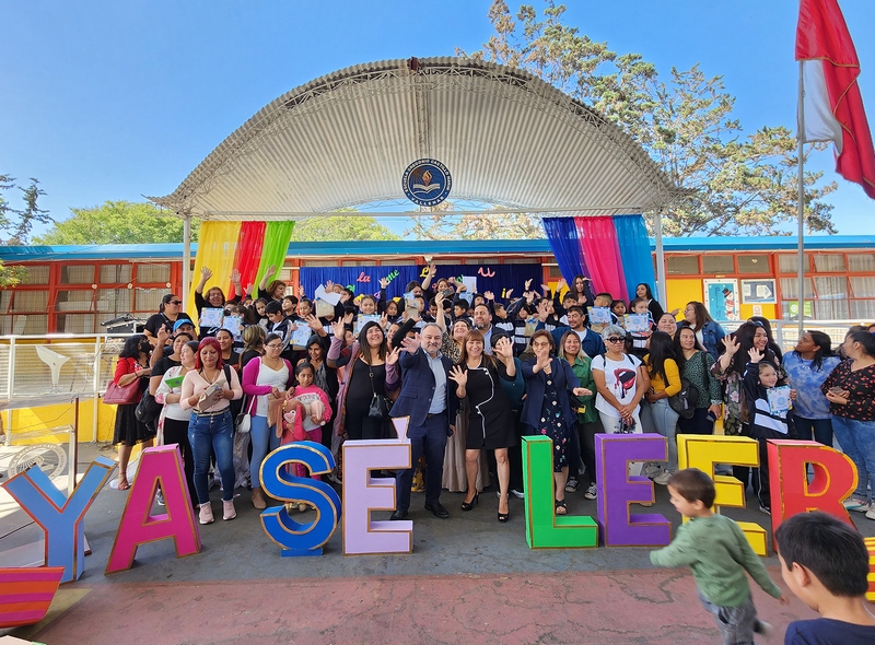 Ya sé Leer estudiantes de primer ciclo básico de escuelas del Servicio